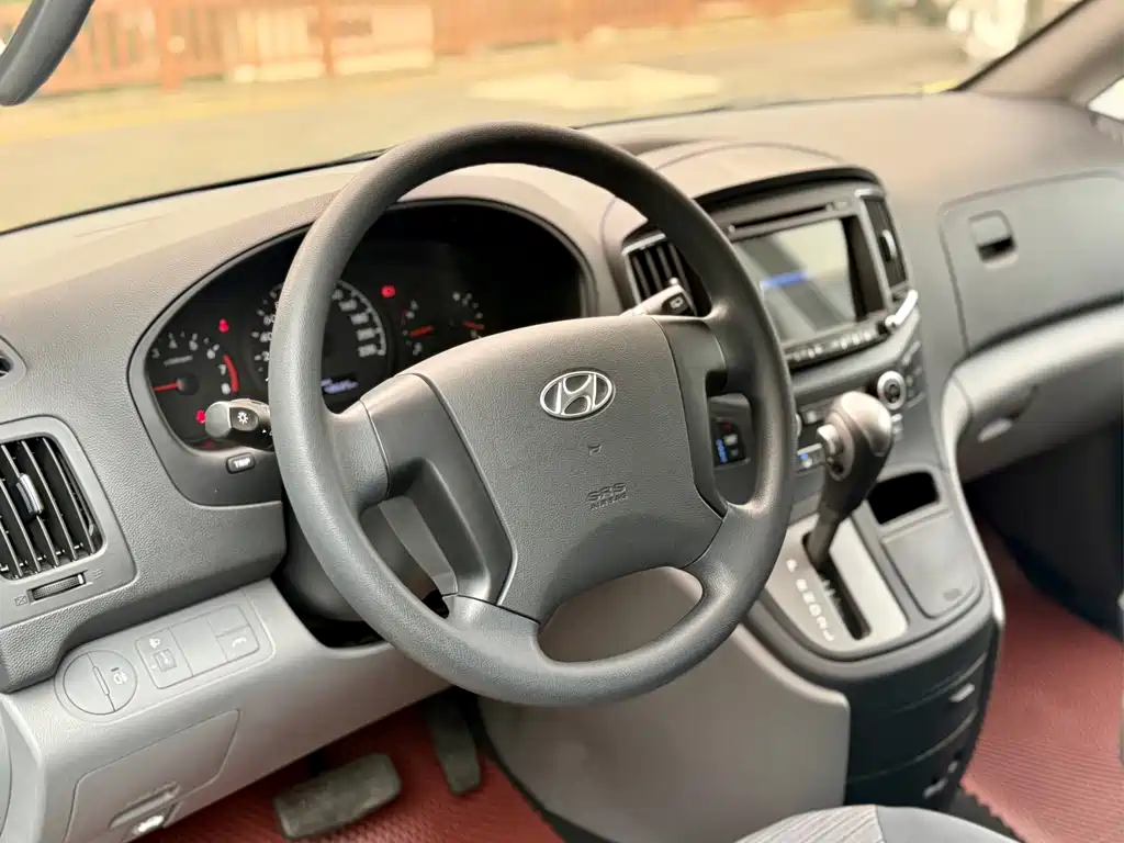 Hyundai H-1 2016 — фото 11