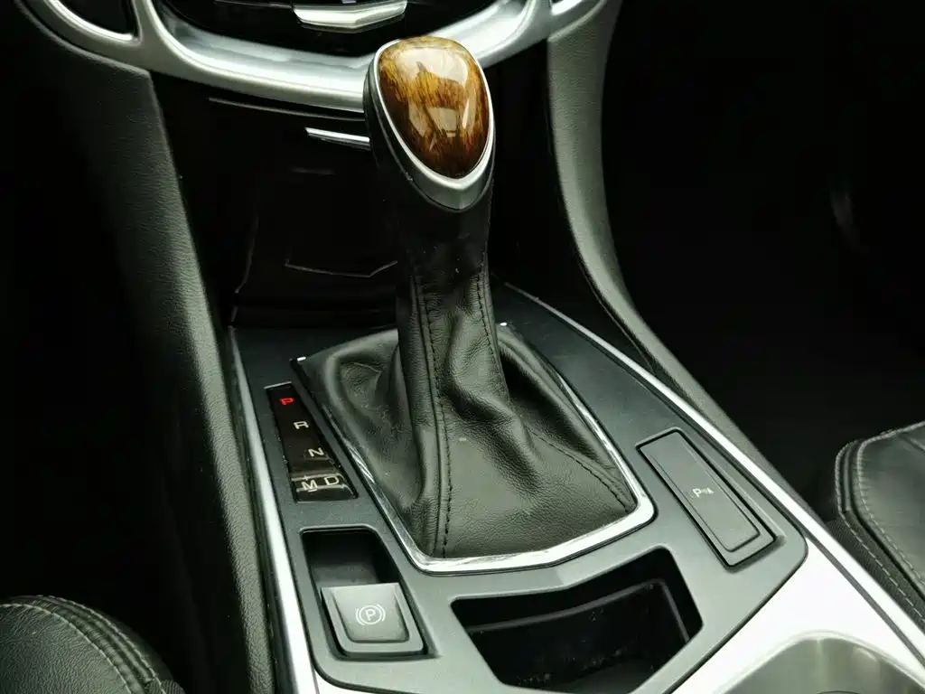 Cadillac SRX 2015 — фото 13
