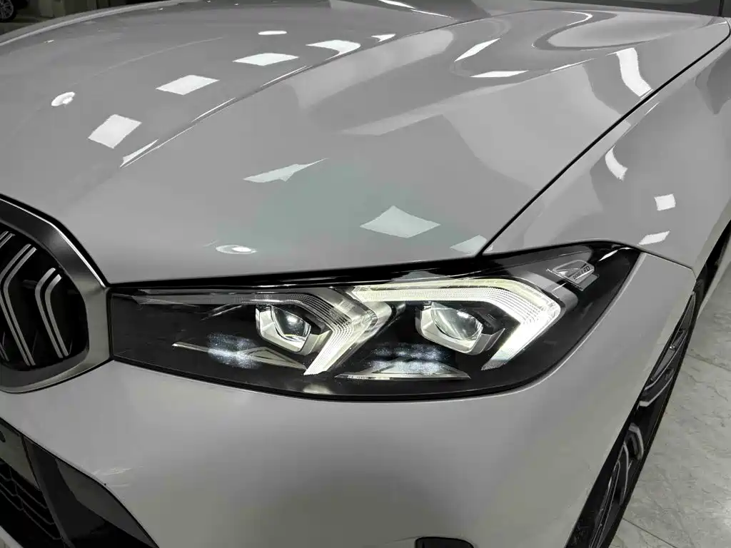 BMW 3 Series 2023 — фото 17