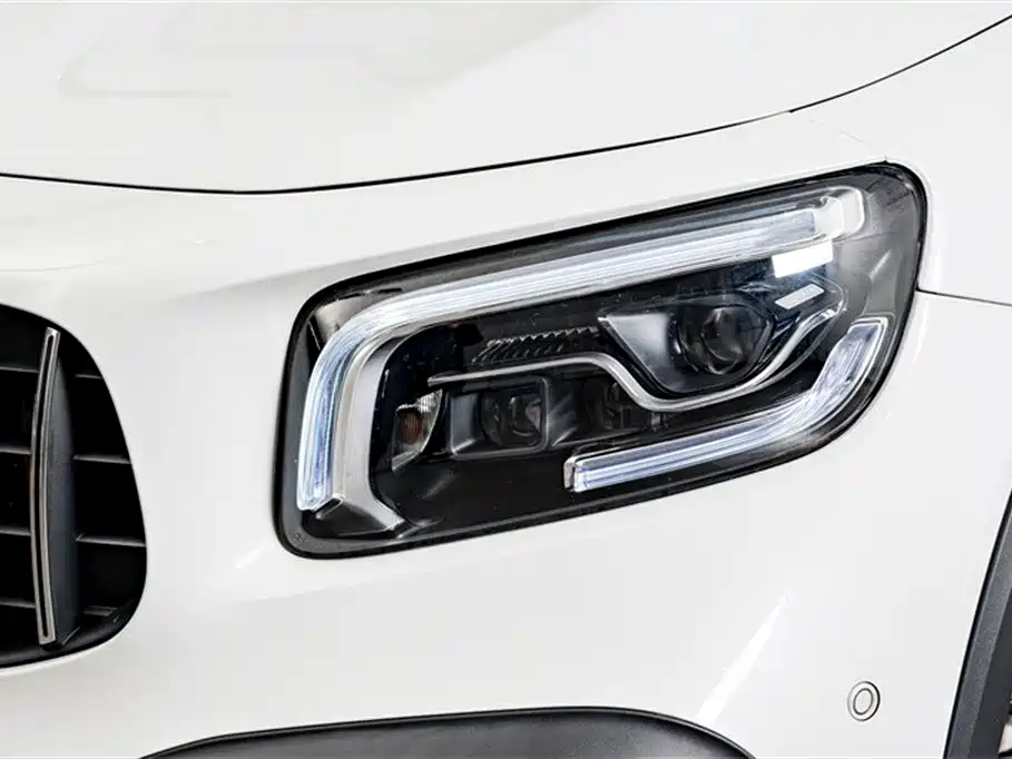 Mercedes-Benz GLB AMG 2023 — фото 5