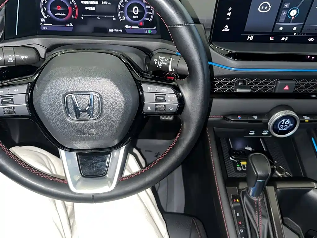 Honda Accord 2023 — фото 20