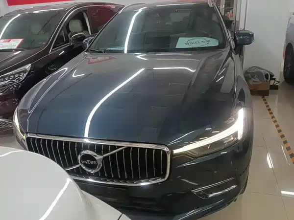 Volvo XC60 2021