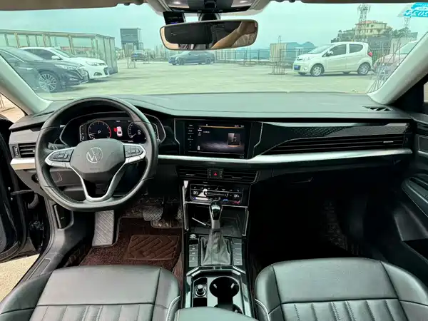 Volkswagen Passat 2022