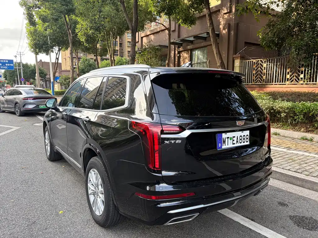 Cadillac XT6 2021 — фото 16