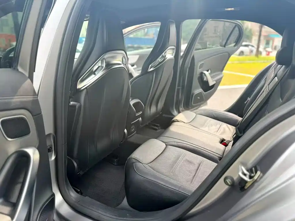Mercedes-Benz A-Class AMG 2021 — фото 6