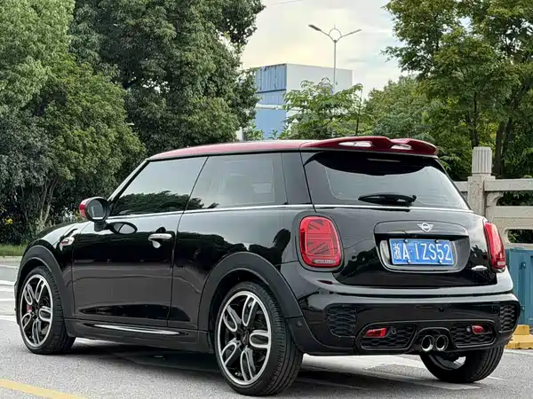 MINI JCW 2020