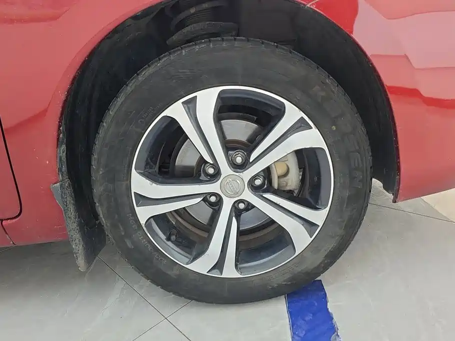 Nissan Tiida 2019