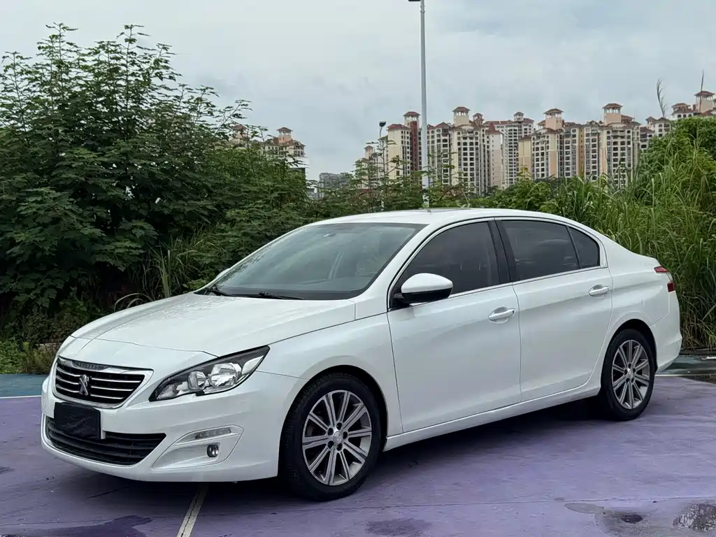 Peugeot 408 2016 — фото 1