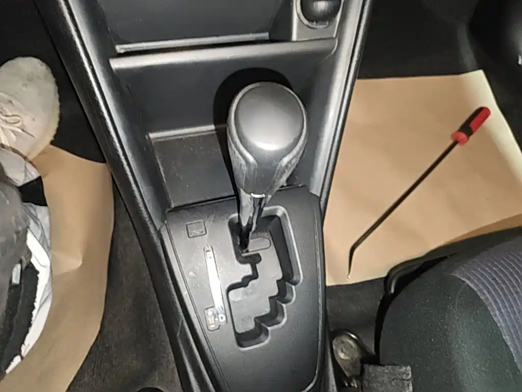 Toyota Yaris L 2016 — фото 14