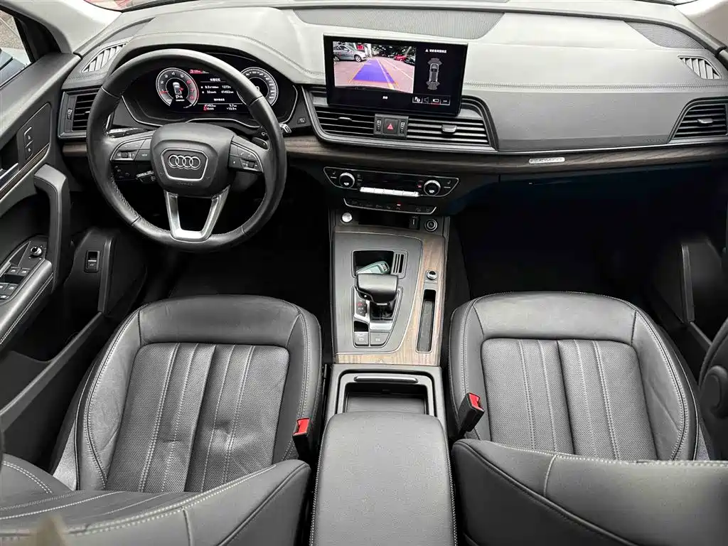 Audi Q5L 2023 — фото 11
