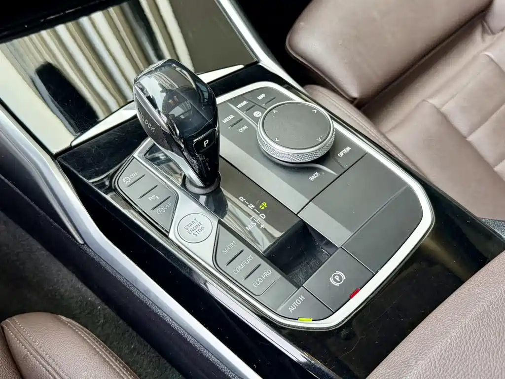 BMW 3 Series 2020 — фото 12