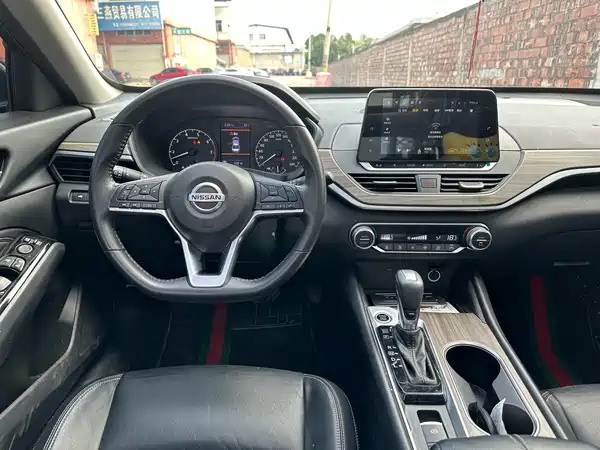 Nissan Teana 2022