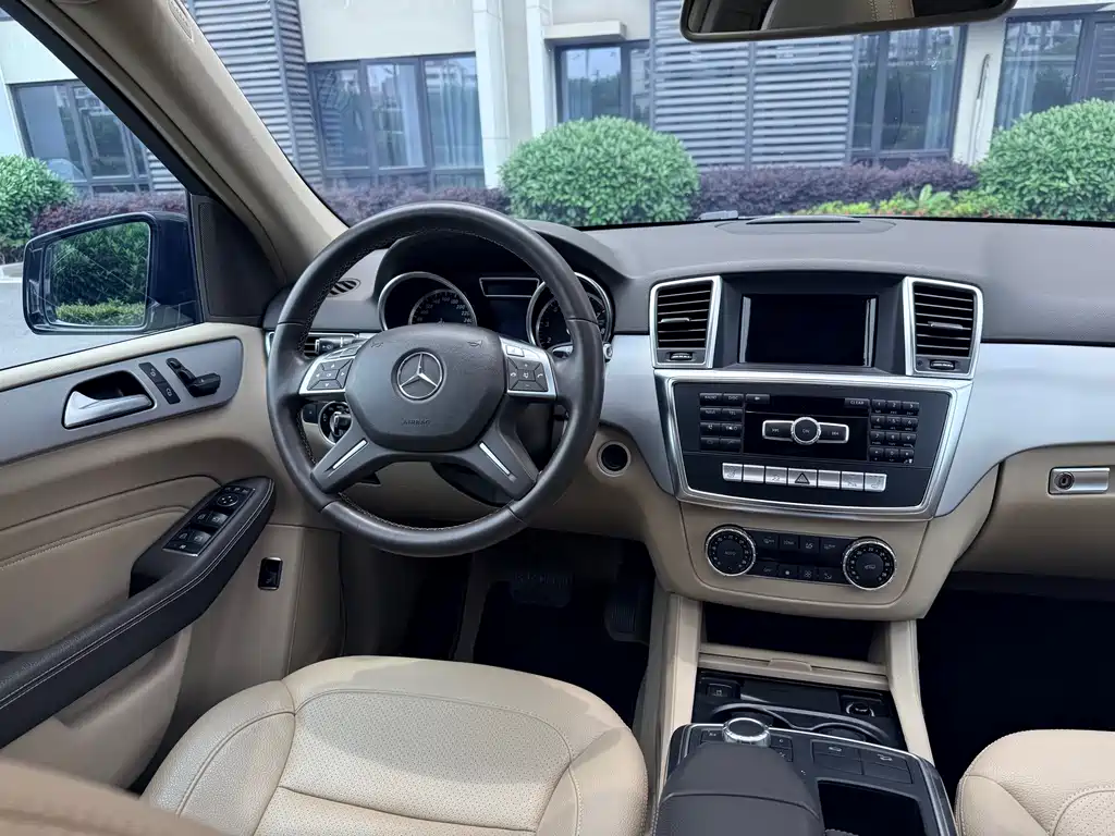 Mercedes-Benz M-Class 2013 — фото 15