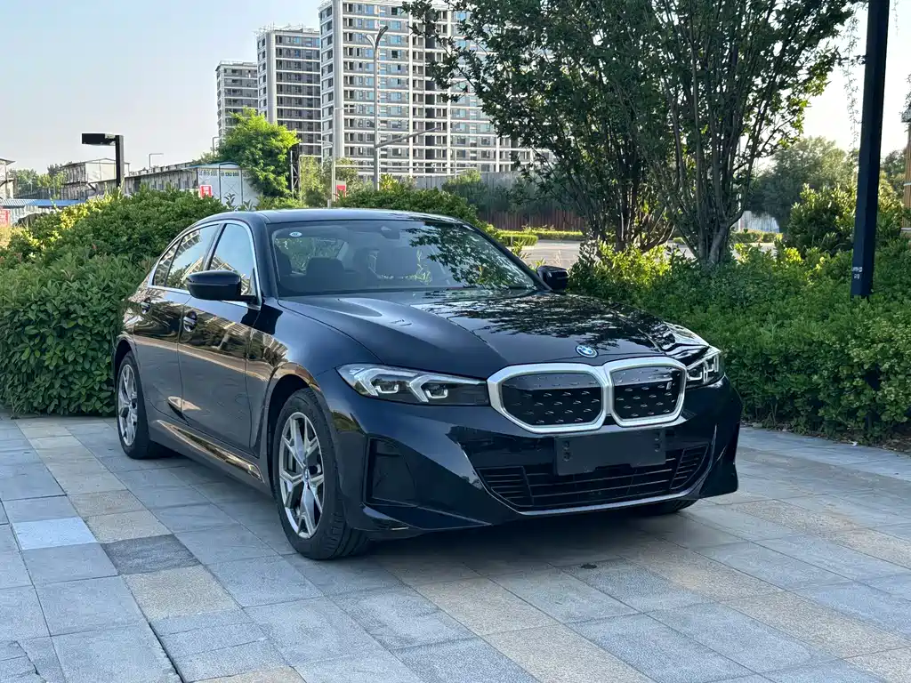 BMW i3 2025 — фото 3