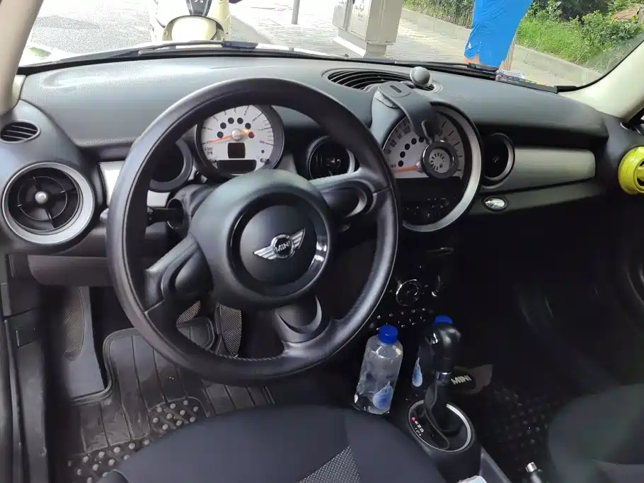 MINI Clubman 2014 — фото 12