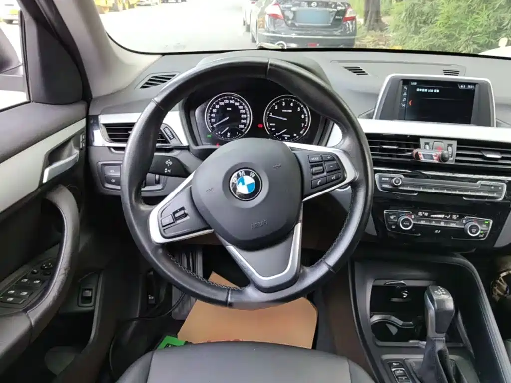 BMW X1 2019 — фото 11