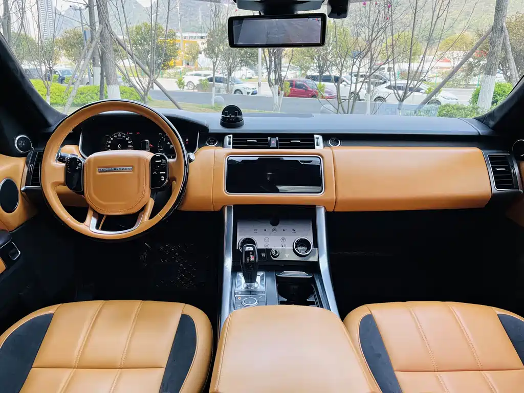 Land Rover Sport 2020 — фото 9