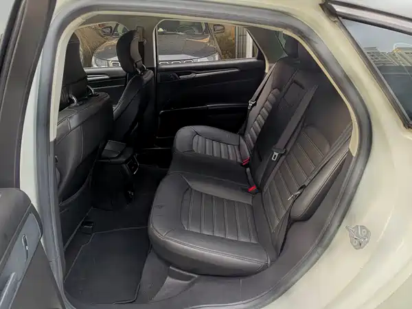 Ford Mondeo 2015