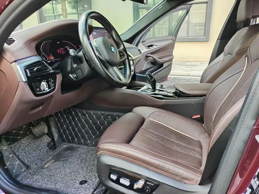 BMW 5 Series 2021