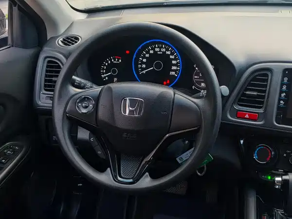 Honda Vezel 2016