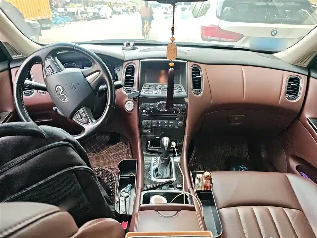 Infiniti QX50 2017 — фото 13