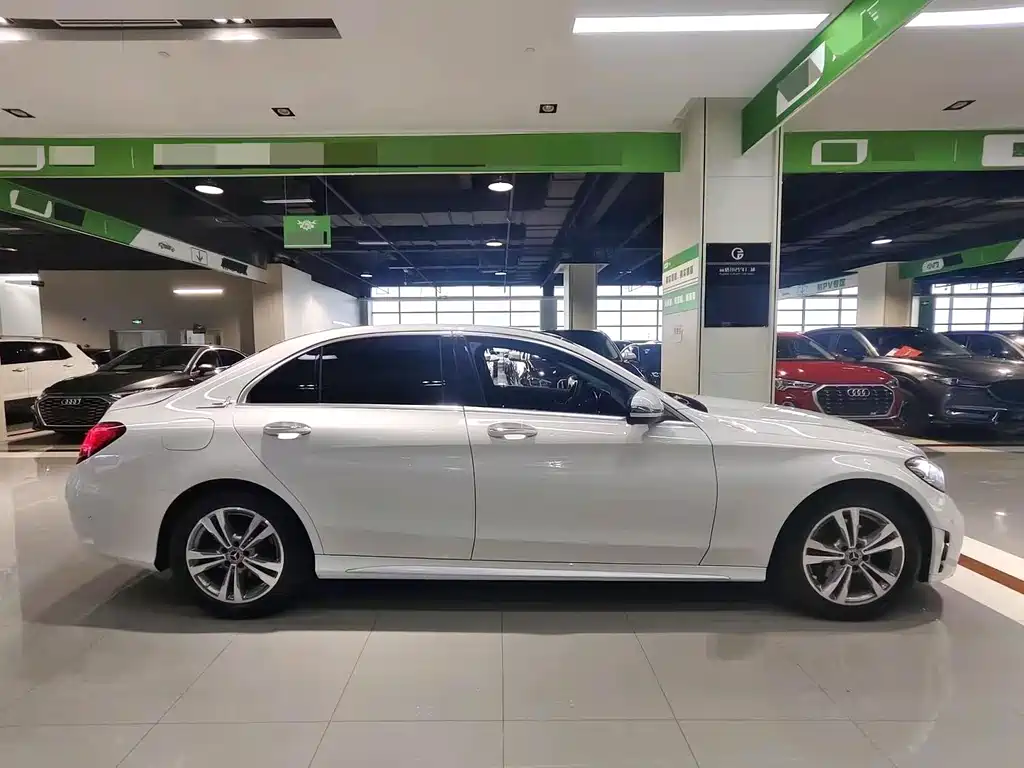 Mercedes-Benz C-Class 2021 — фото 15