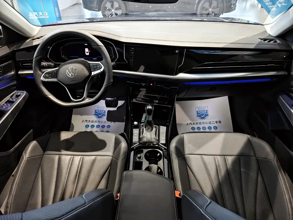 Volkswagen Passat 2025