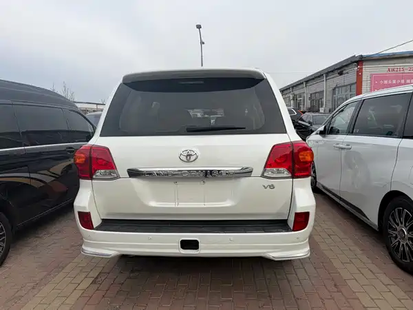 Toyota Land Cruiser 2015