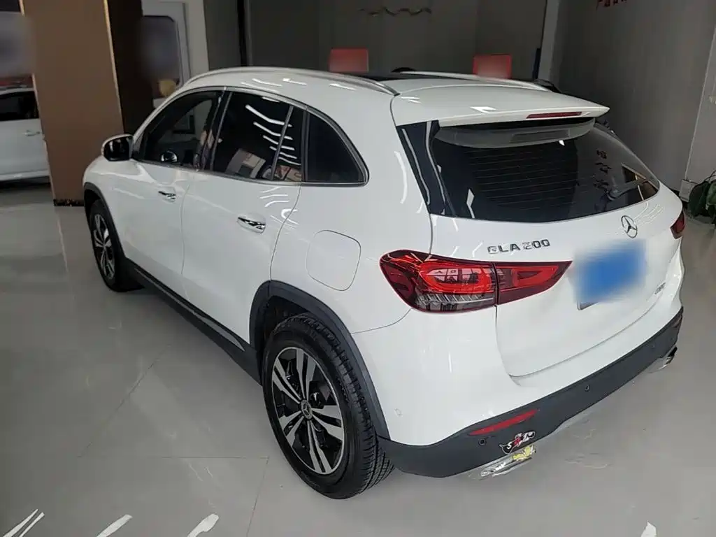 Mercedes-Benz GLA 2021