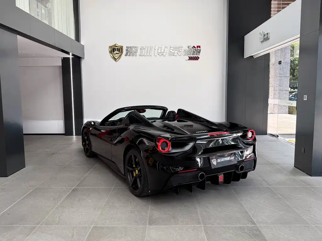 Ferrari 488 2019 — фото 16
