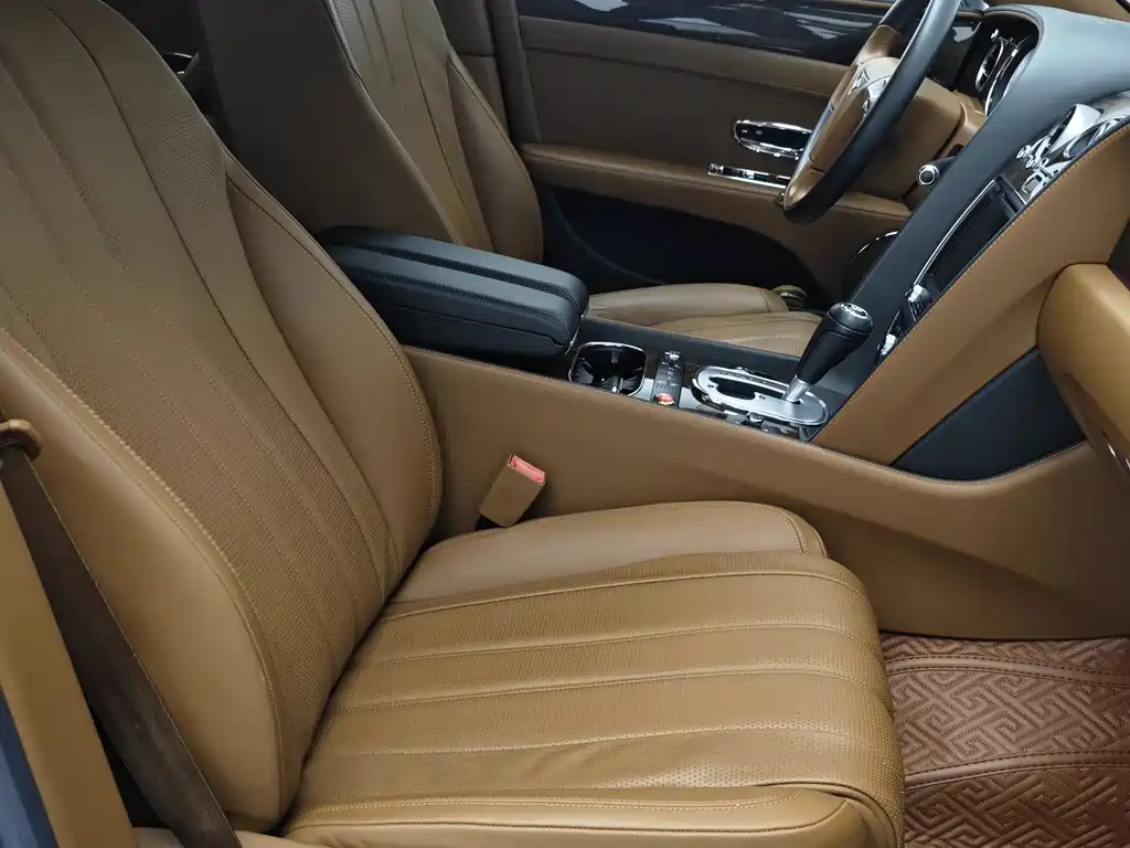 Bentley Flying Spur 2015 — фото 23