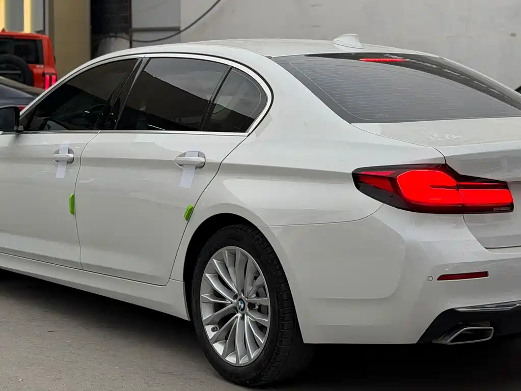 BMW 5 Series 2022