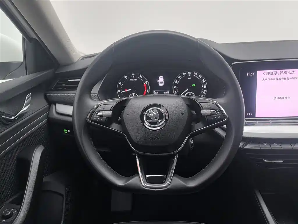 Skoda Octavia 2021 — фото 11