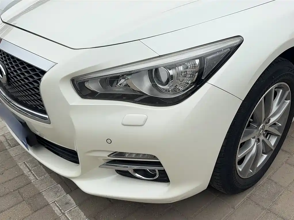 Infiniti Q50L 2017 — фото 3