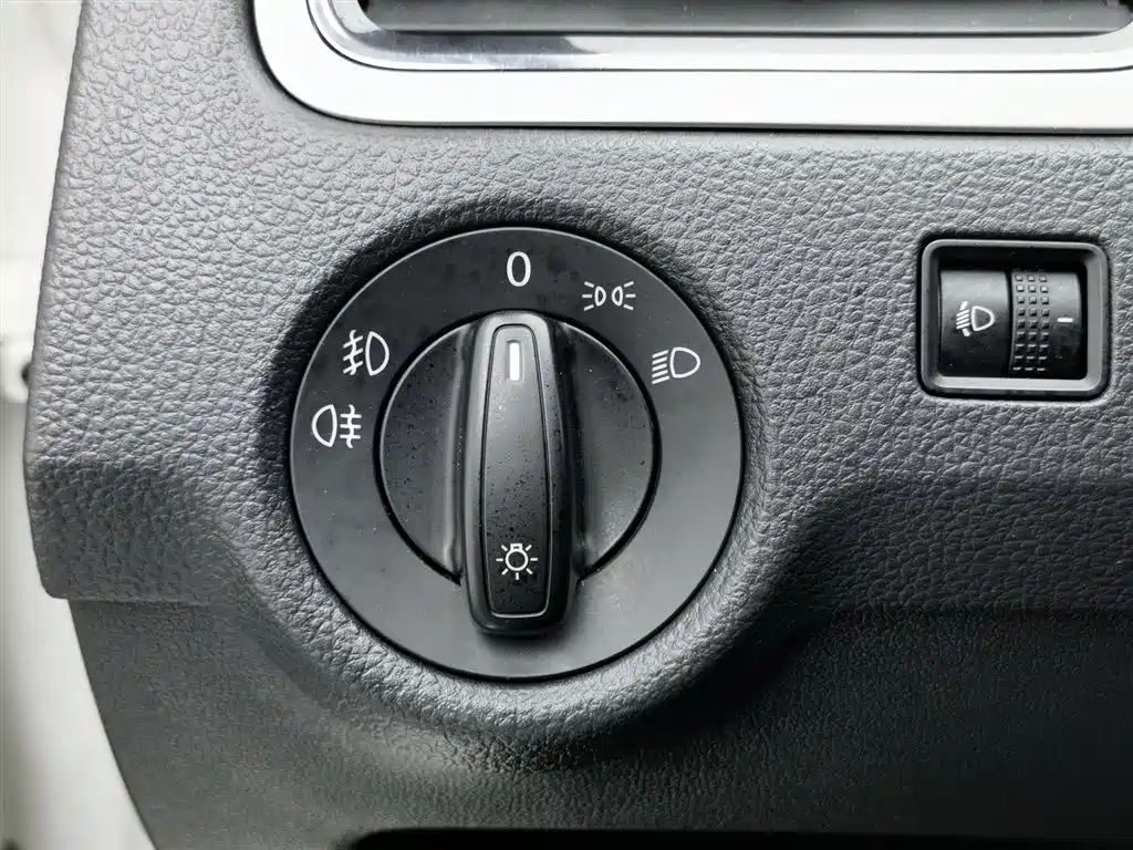 Skoda Rapid Spaceback 2018 — фото 21