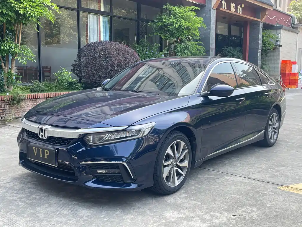 Honda Inspire 2021 — фото 1