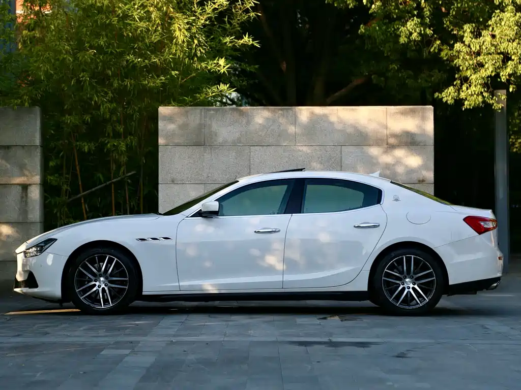 Maserati Ghibli 2015 — фото 8