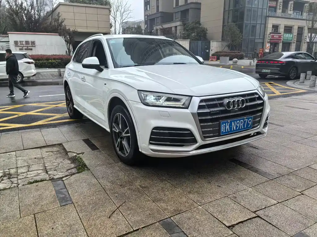 Audi Q5L 2020 — фото 3