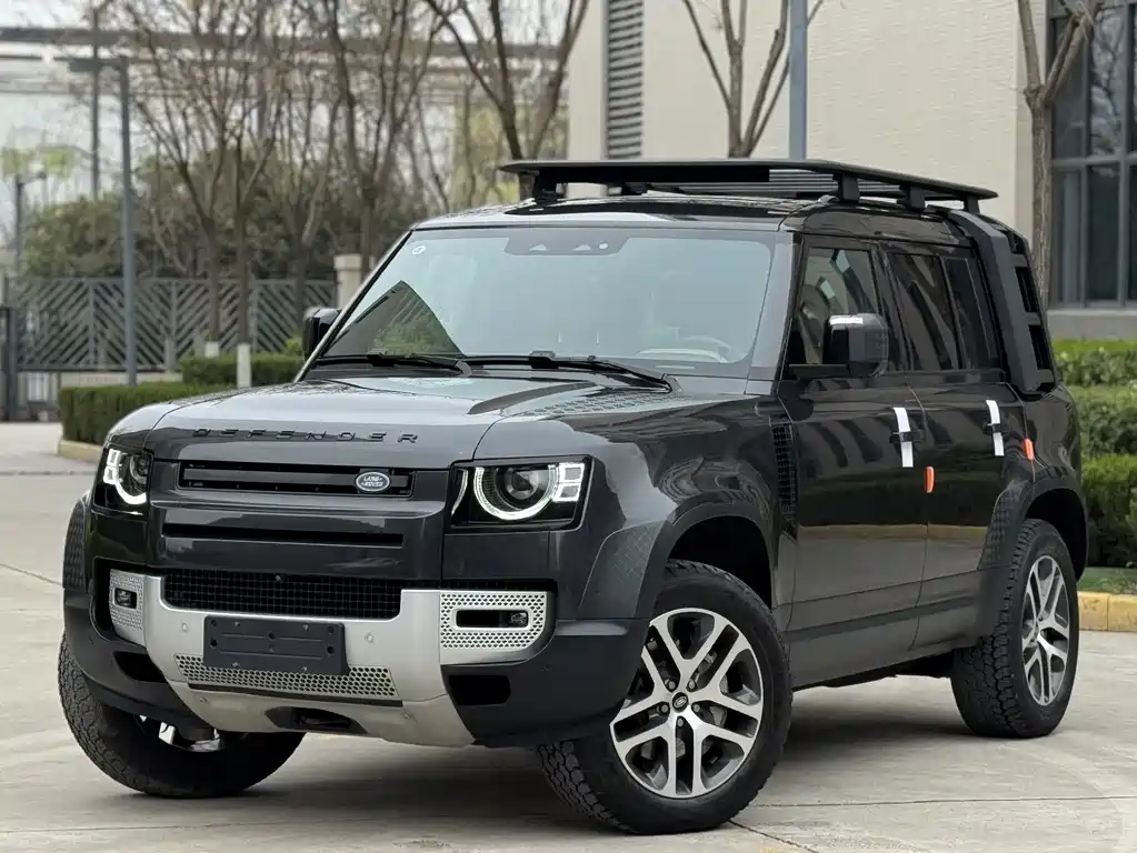 Land Rover Defender 2024 — фото 1
