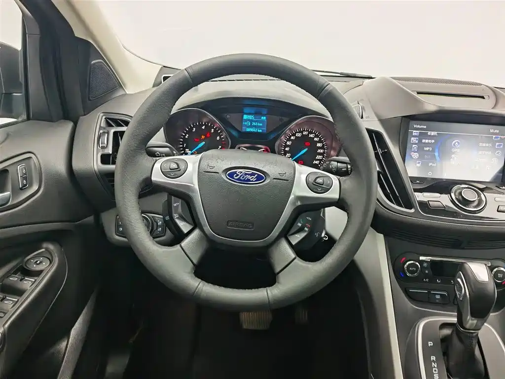 Ford Kuga 2014 — фото 11