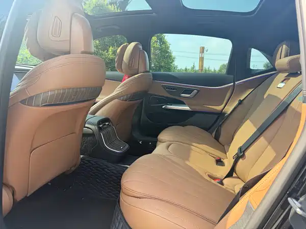 Mercedes-Benz E-Class 2025