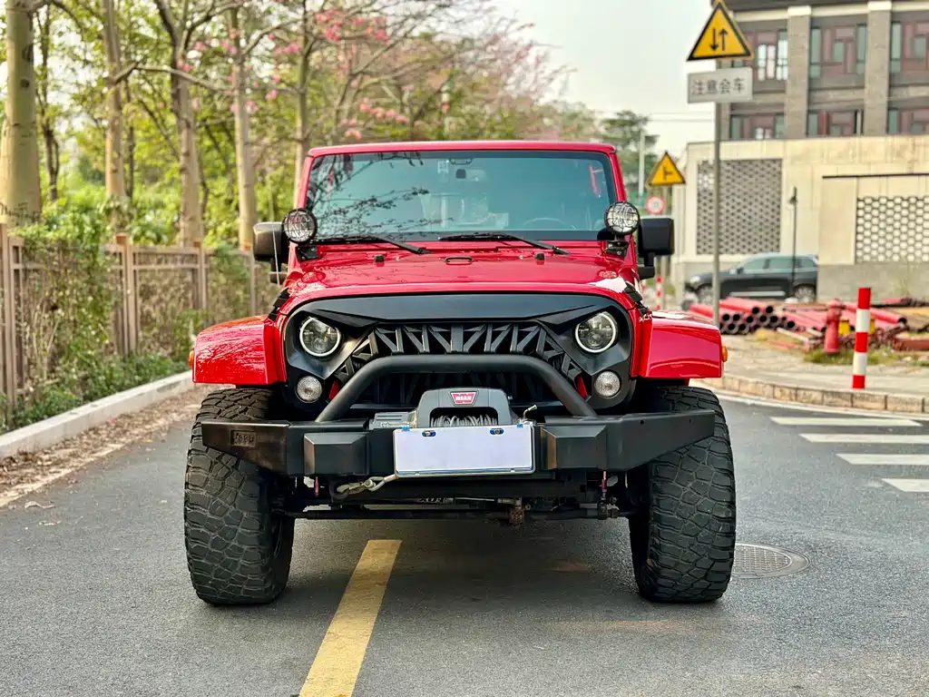 Jeep Wrangler 2015 — фото 2