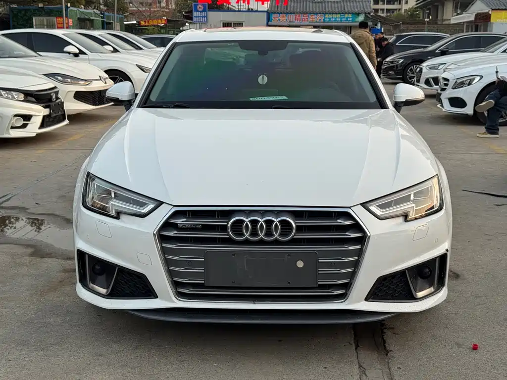 Audi A4L 2019