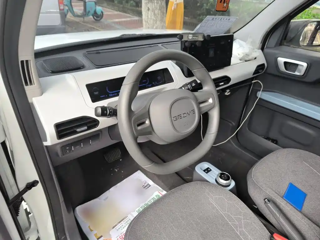 Geely Galaxy Panda 2025 — фото 11