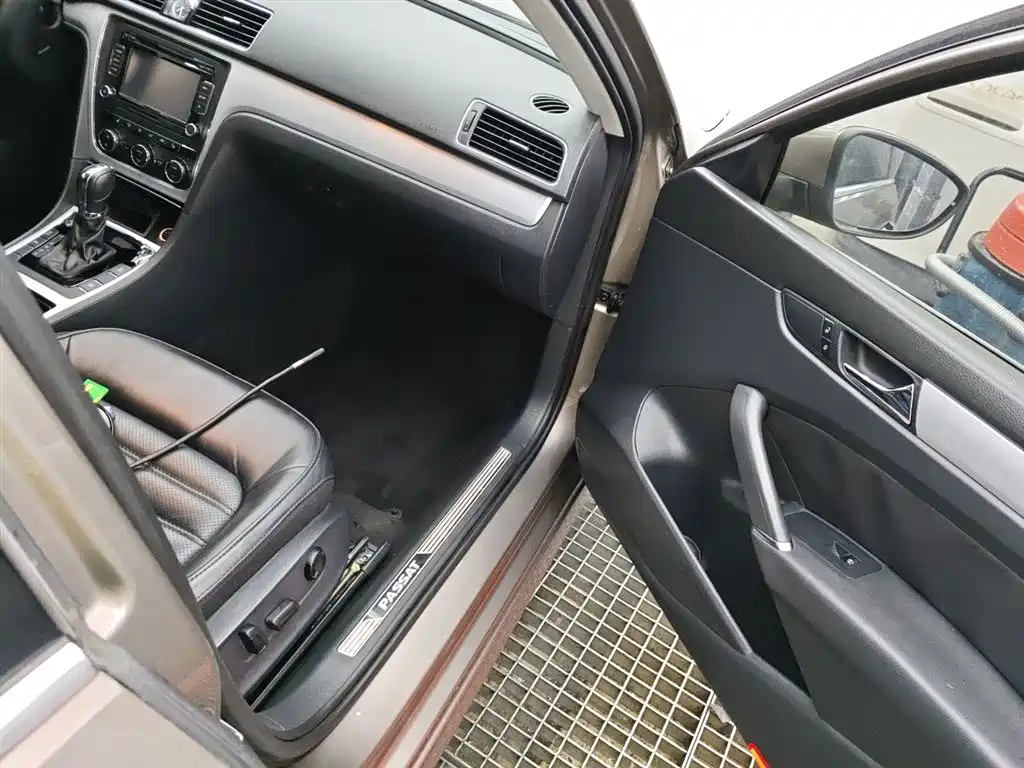 Volkswagen Passat 2015 — фото 21