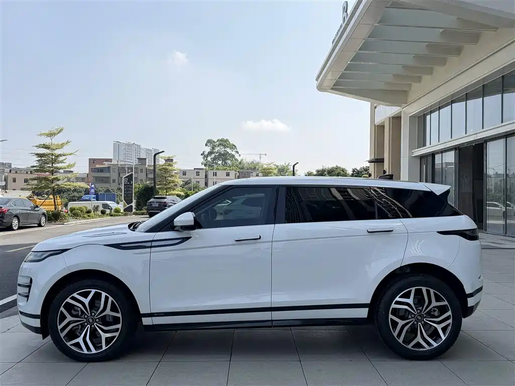 Land Rover Evoque 2023 — фото 13