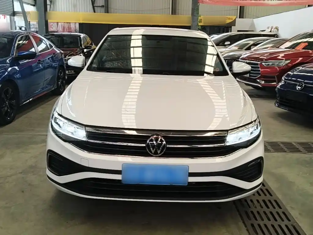 Volkswagen Bora 2024
