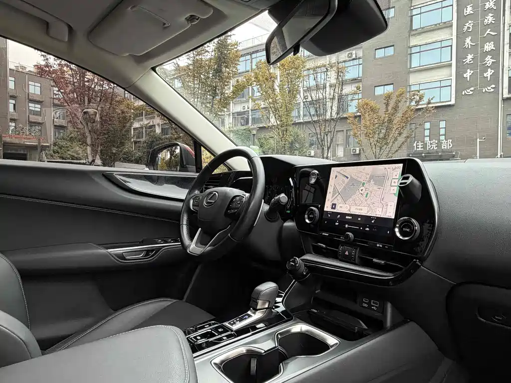 Lexus NX 2022 — фото 15