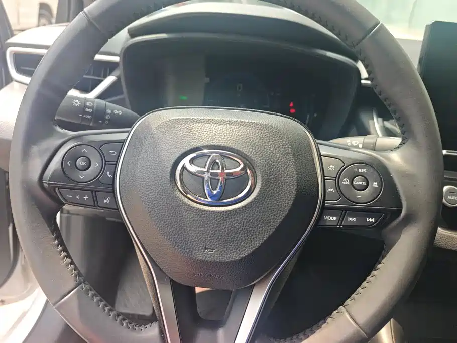 Toyota Corolla 2025 — фото 15