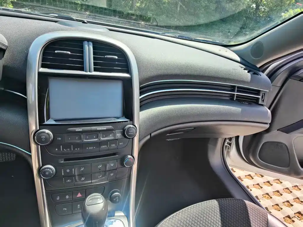 Chevrolet Malibu 2014 — фото 11